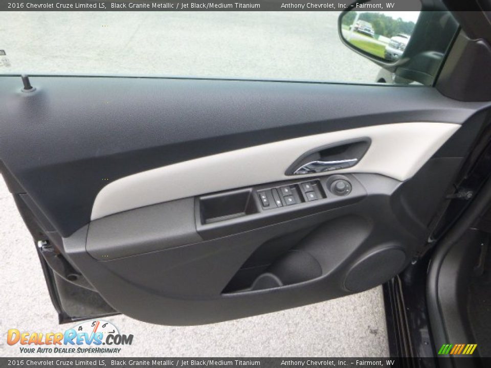 2016 Chevrolet Cruze Limited LS Black Granite Metallic / Jet Black/Medium Titanium Photo #15