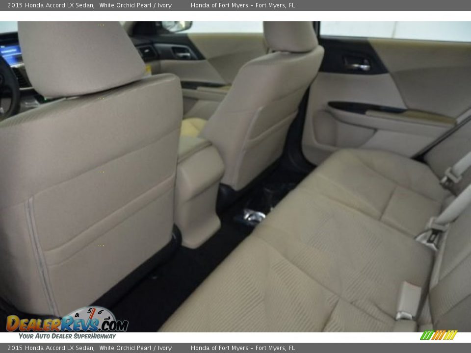 2015 Honda Accord LX Sedan White Orchid Pearl / Ivory Photo #19