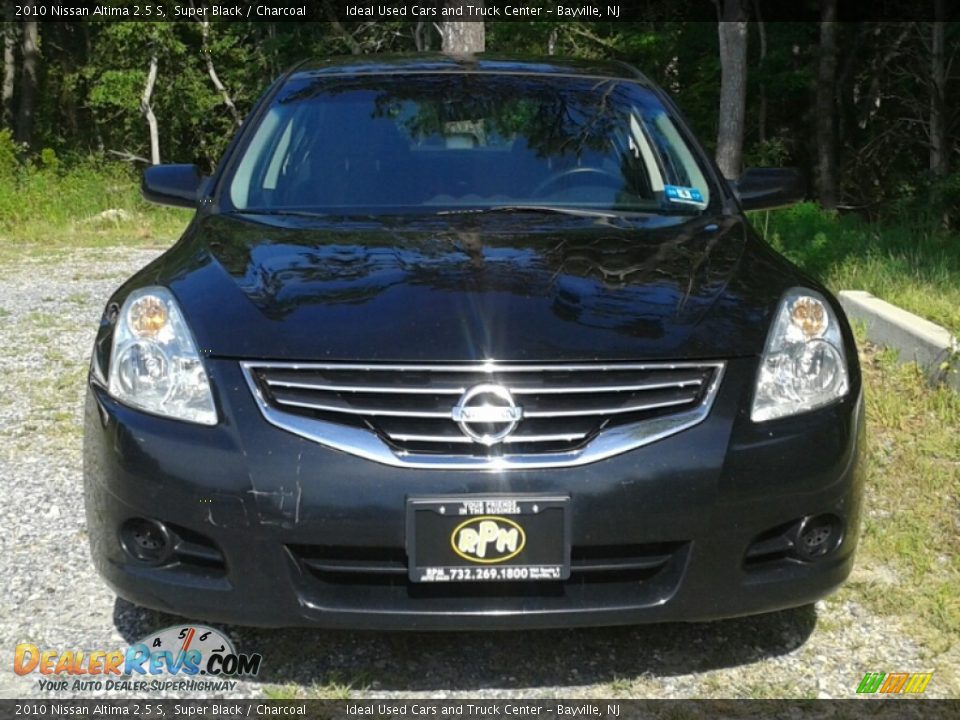 2010 Nissan Altima 2.5 S Super Black / Charcoal Photo #2