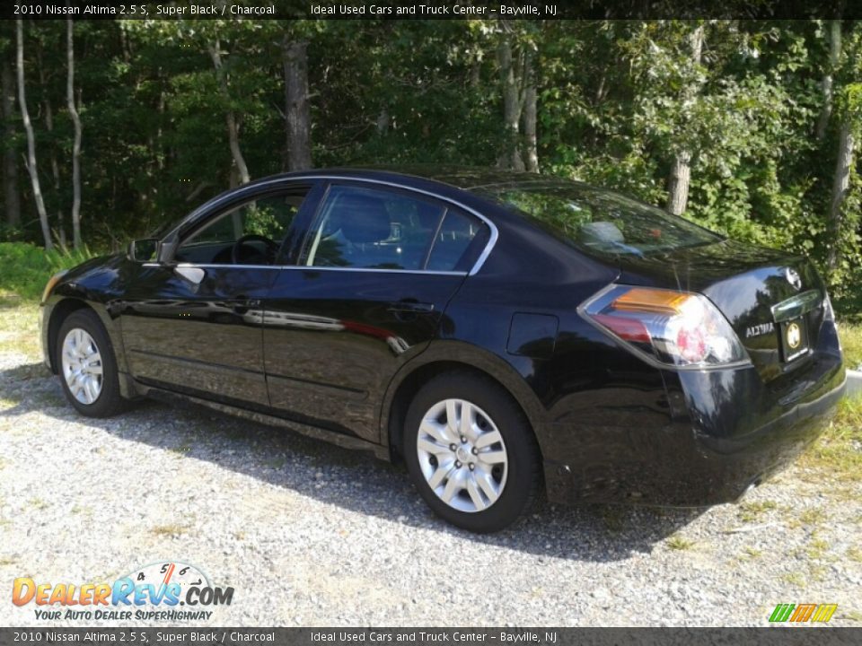 2010 Nissan Altima 2.5 S Super Black / Charcoal Photo #7