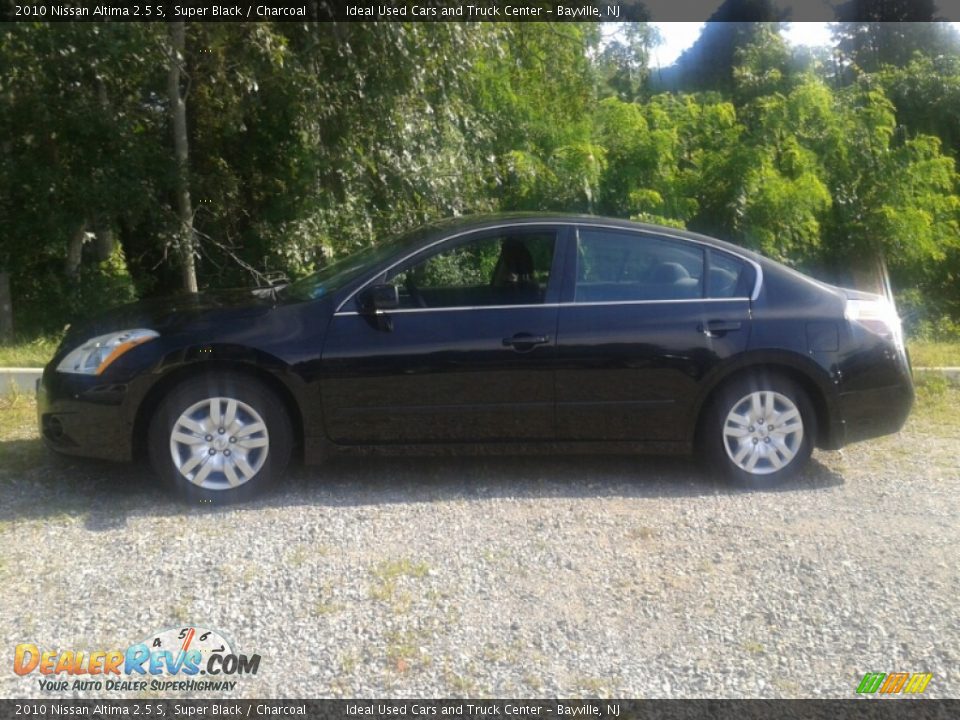 2010 Nissan Altima 2.5 S Super Black / Charcoal Photo #8