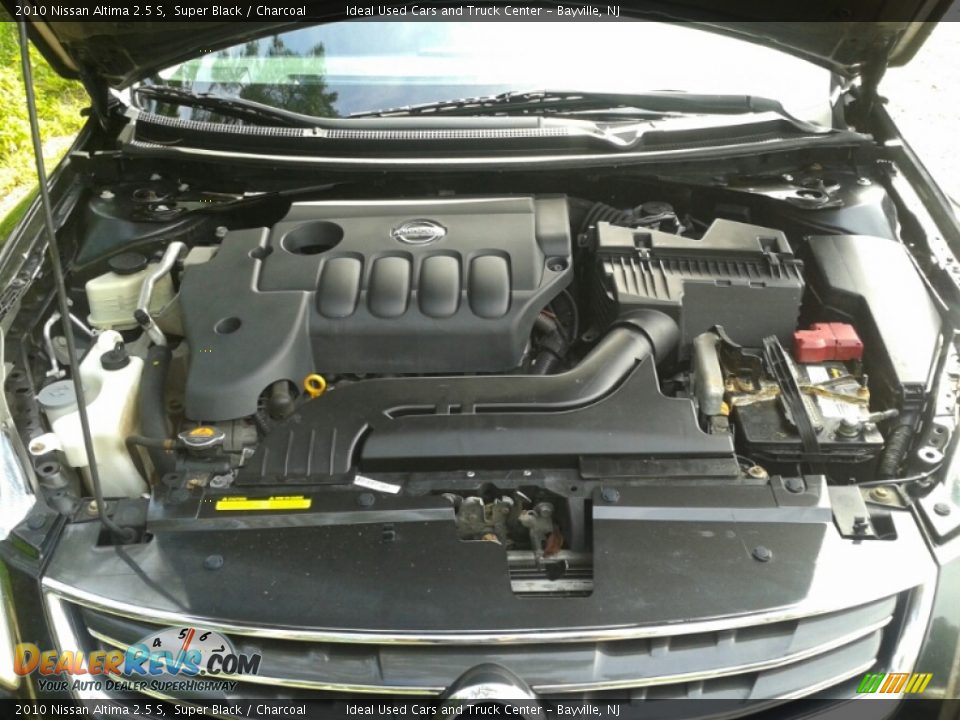 2010 Nissan Altima 2.5 S Super Black / Charcoal Photo #11