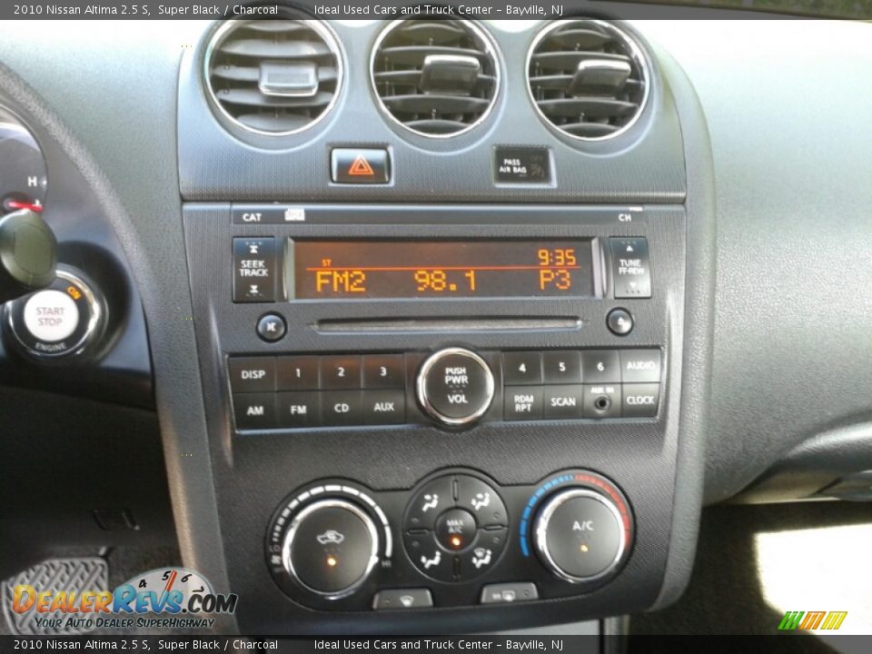 2010 Nissan Altima 2.5 S Super Black / Charcoal Photo #16