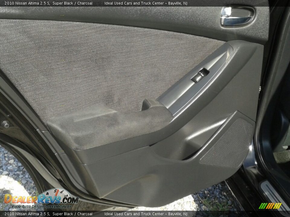2010 Nissan Altima 2.5 S Super Black / Charcoal Photo #18