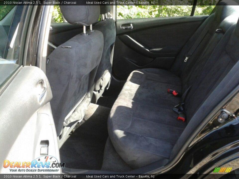 2010 Nissan Altima 2.5 S Super Black / Charcoal Photo #19