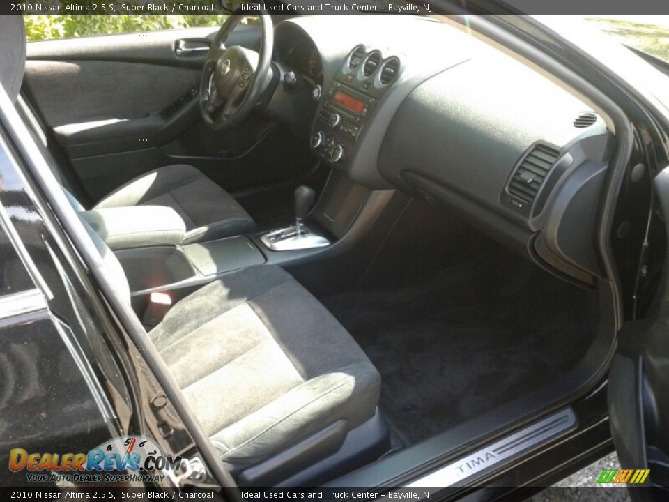 2010 Nissan Altima 2.5 S Super Black / Charcoal Photo #21