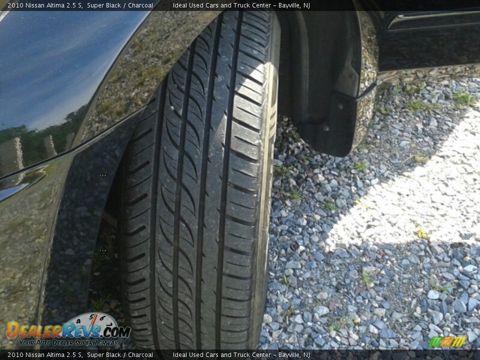 2010 Nissan Altima 2.5 S Super Black / Charcoal Photo #25