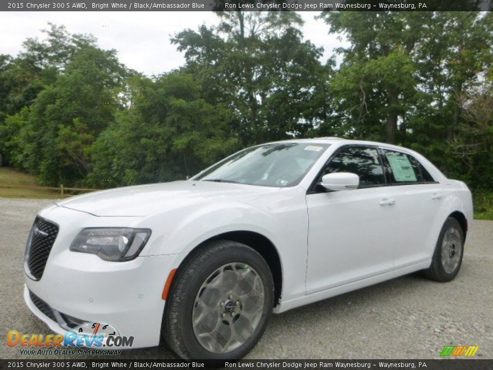 Front 3/4 View of 2015 Chrysler 300 S AWD Photo #1