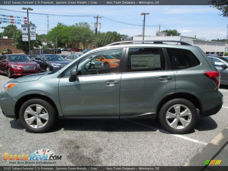 2015 Subaru Forester 2.5i Premium Jasmine Green Metallic / Gray Photo #4