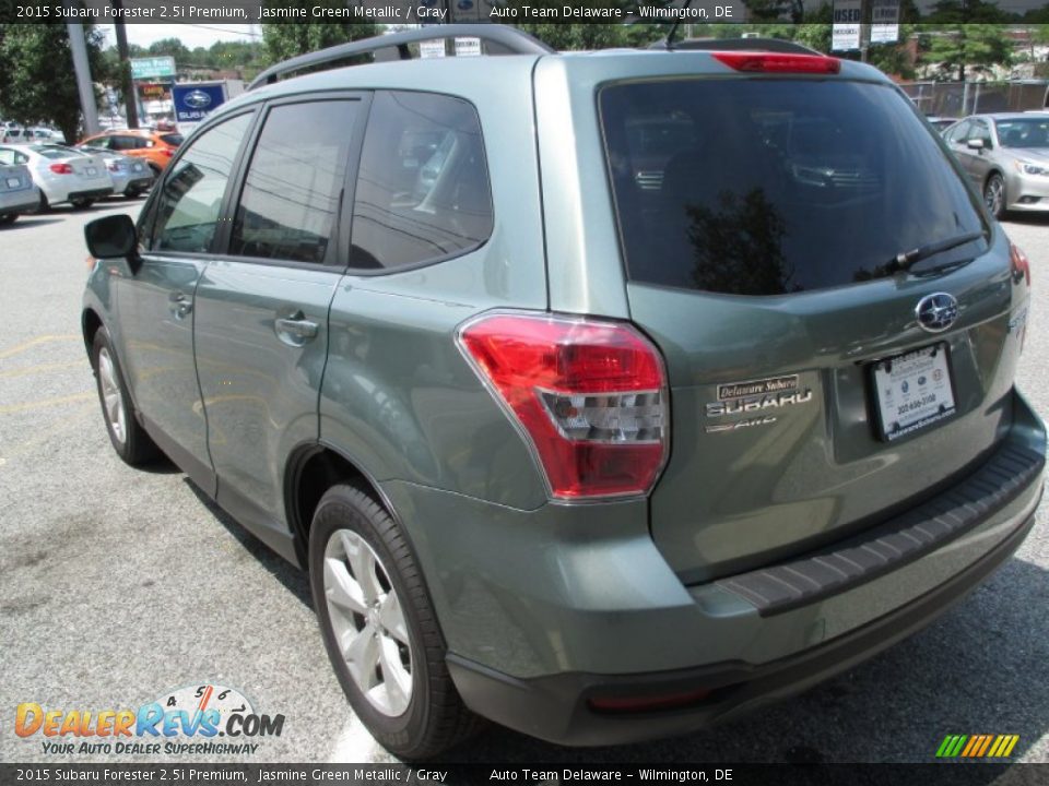 2015 Subaru Forester 2.5i Premium Jasmine Green Metallic / Gray Photo #5