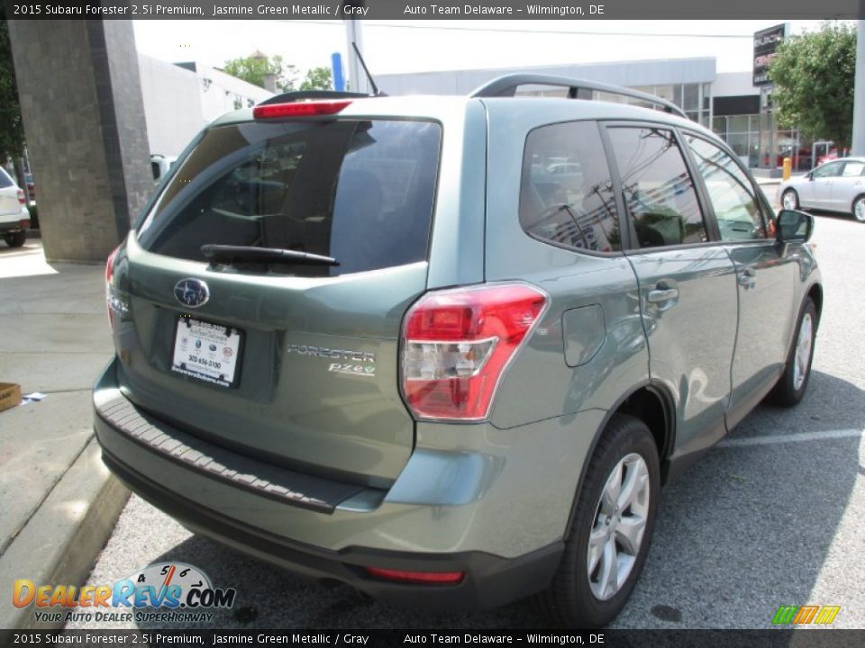 2015 Subaru Forester 2.5i Premium Jasmine Green Metallic / Gray Photo #6