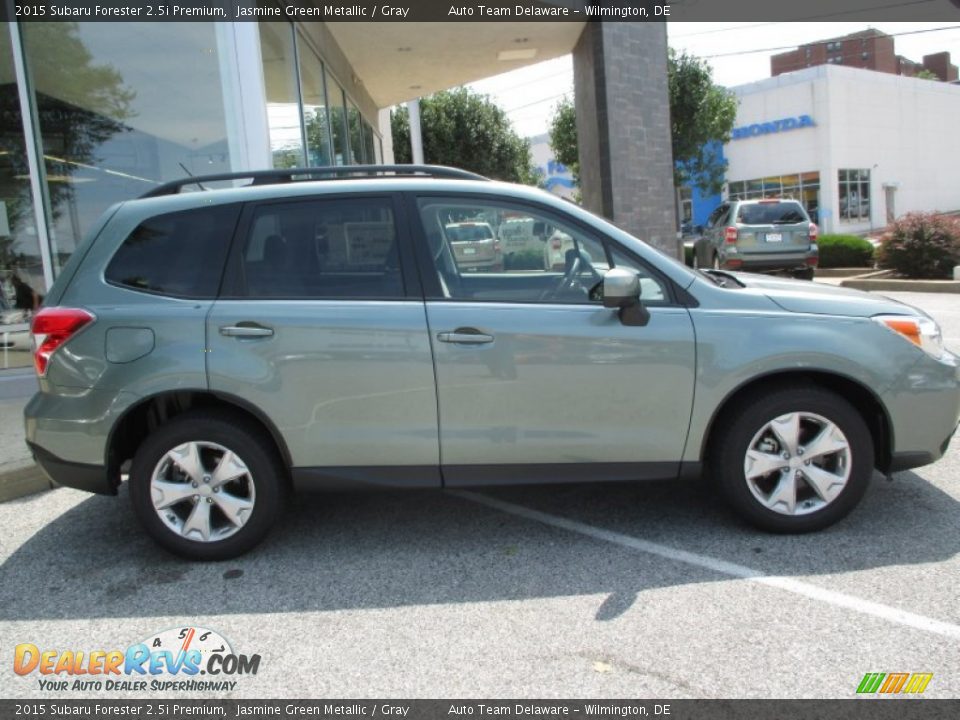 2015 Subaru Forester 2.5i Premium Jasmine Green Metallic / Gray Photo #7