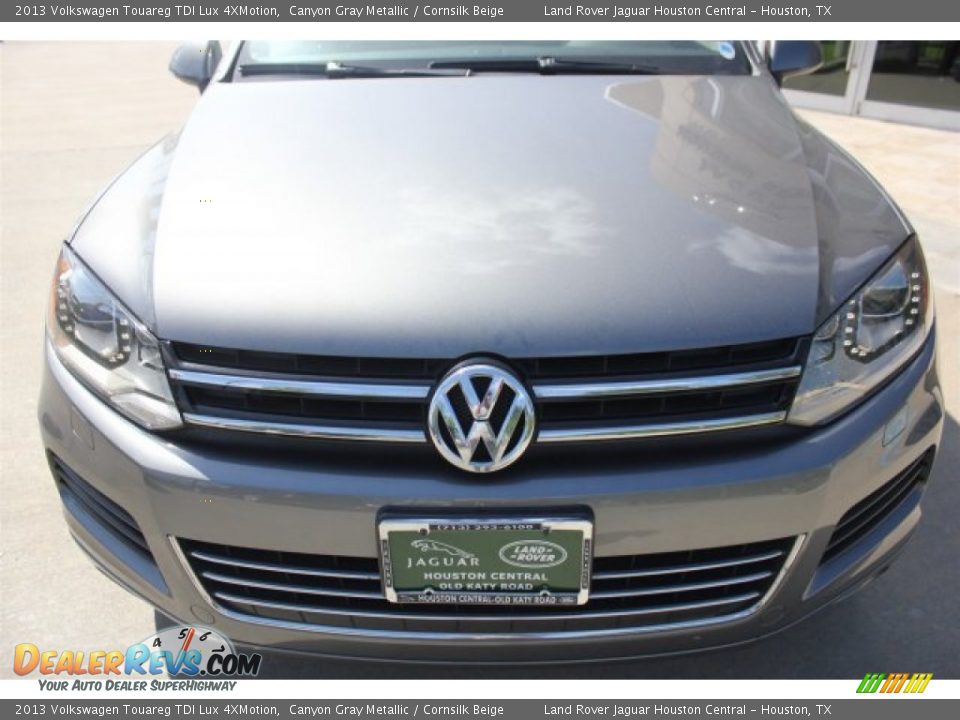 2013 Volkswagen Touareg TDI Lux 4XMotion Canyon Gray Metallic / Cornsilk Beige Photo #6