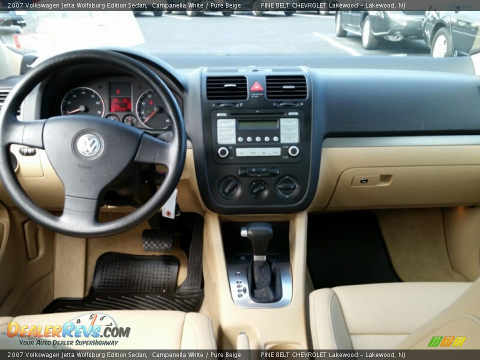 2007 Volkswagen Jetta Wolfsburg Edition Sedan Campanella White / Pure Beige Photo #13