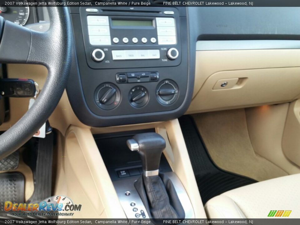 2007 Volkswagen Jetta Wolfsburg Edition Sedan Campanella White / Pure Beige Photo #15