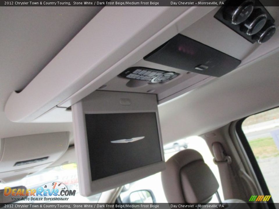 2012 Chrysler Town & Country Touring Stone White / Dark Frost Beige/Medium Frost Beige Photo #19
