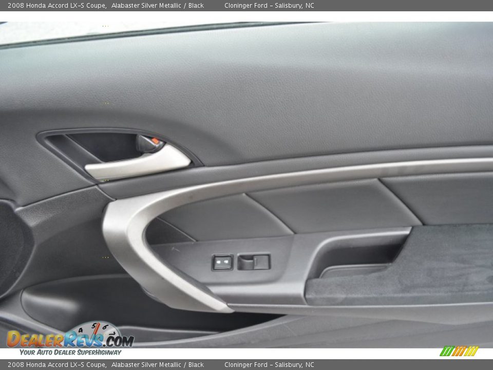 2008 Honda Accord LX-S Coupe Alabaster Silver Metallic / Black Photo #13