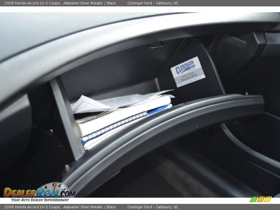 2008 Honda Accord LX-S Coupe Alabaster Silver Metallic / Black Photo #18
