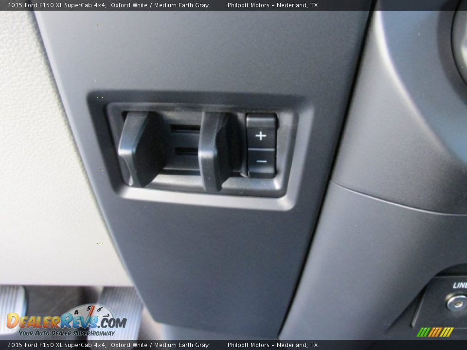 2015 Ford F150 XL SuperCab 4x4 Oxford White / Medium Earth Gray Photo #30