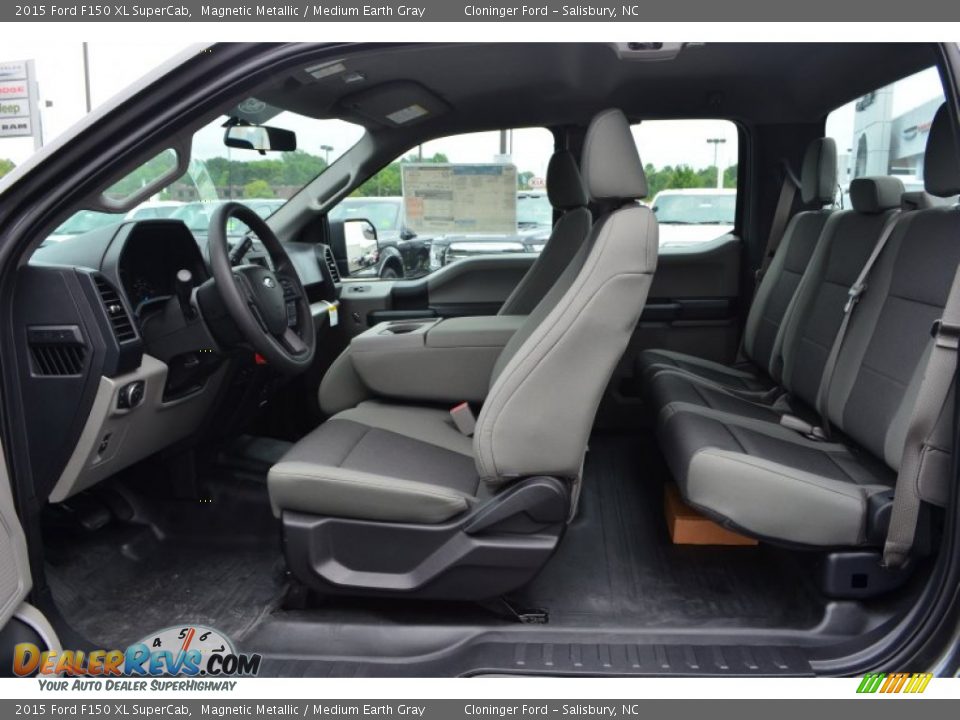 Medium Earth Gray Interior - 2015 Ford F150 XL SuperCab Photo #11