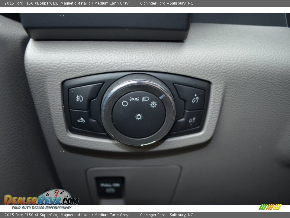 2015 Ford F150 XL SuperCab Magnetic Metallic / Medium Earth Gray Photo #19