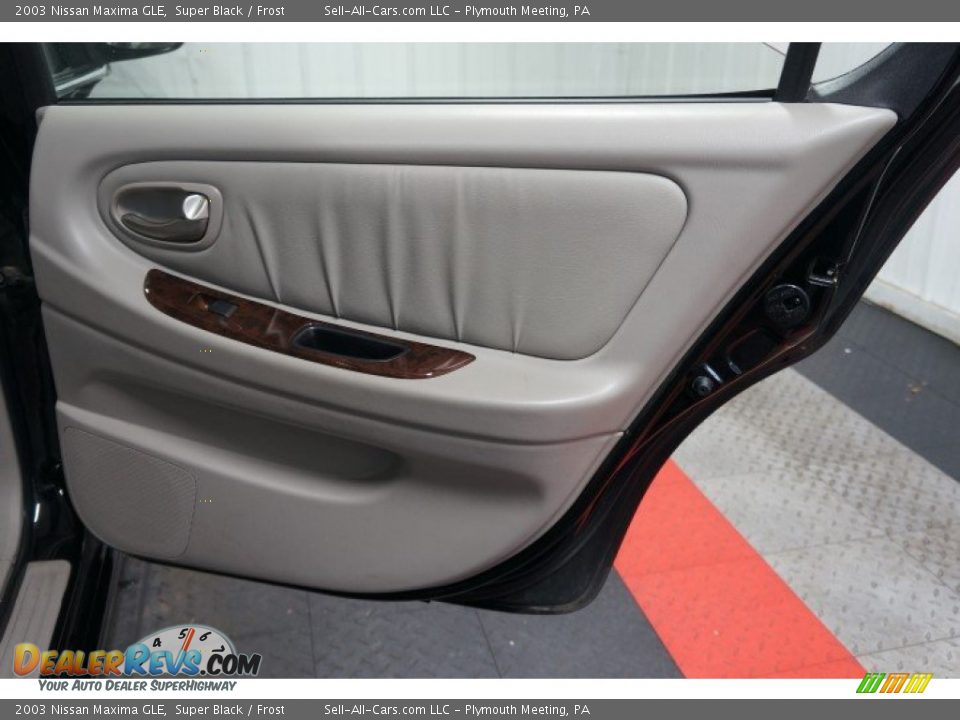 2003 Nissan Maxima GLE Super Black / Frost Photo #17