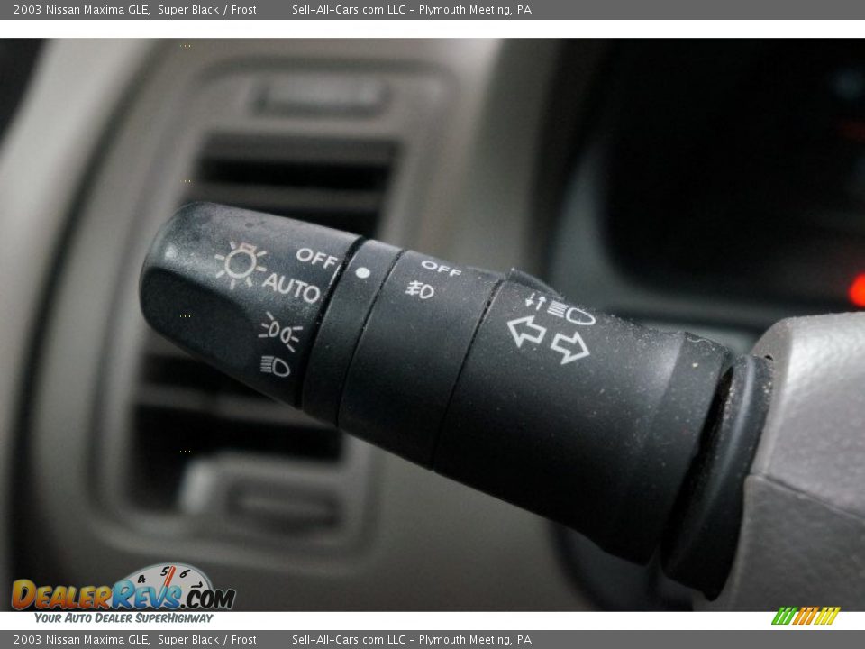 2003 Nissan Maxima GLE Super Black / Frost Photo #24