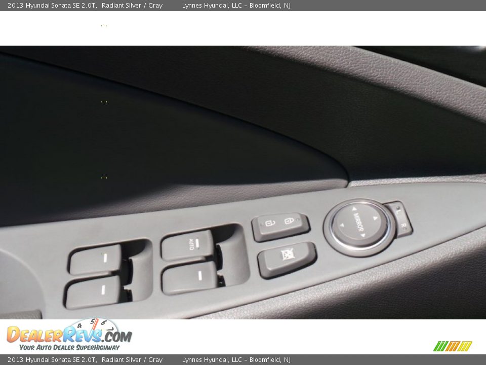 2013 Hyundai Sonata SE 2.0T Radiant Silver / Gray Photo #17