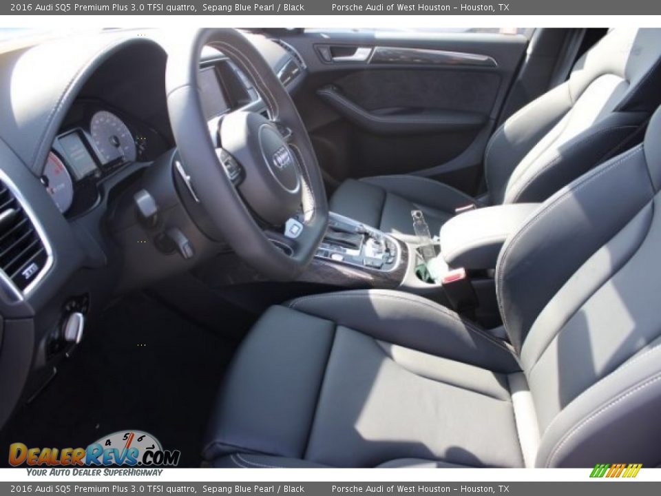 Front Seat of 2016 Audi SQ5 Premium Plus 3.0 TFSI quattro Photo #15