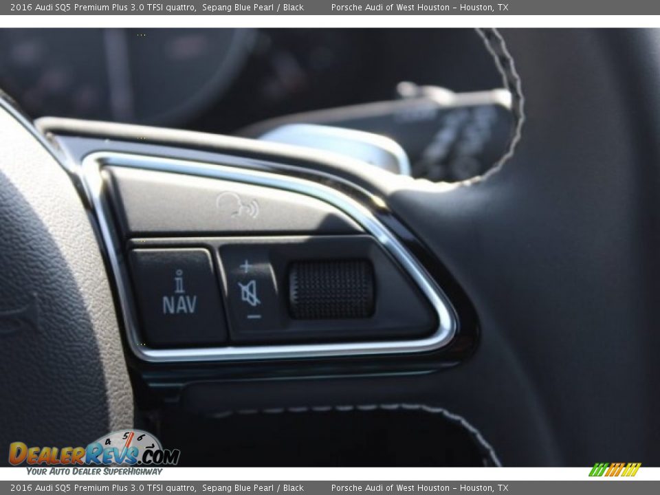 Controls of 2016 Audi SQ5 Premium Plus 3.0 TFSI quattro Photo #30