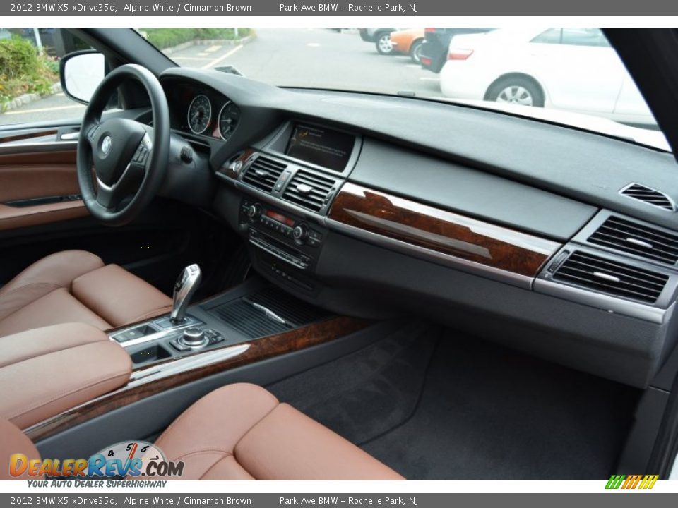 2012 BMW X5 xDrive35d Alpine White / Cinnamon Brown Photo #28