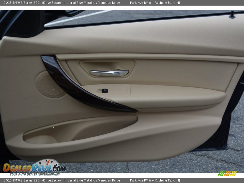 Door Panel of 2015 BMW 3 Series 320i xDrive Sedan Photo #27