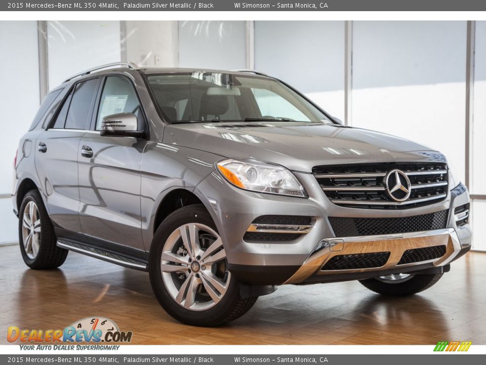 Front 3/4 View of 2015 Mercedes-Benz ML 350 4Matic Photo #12