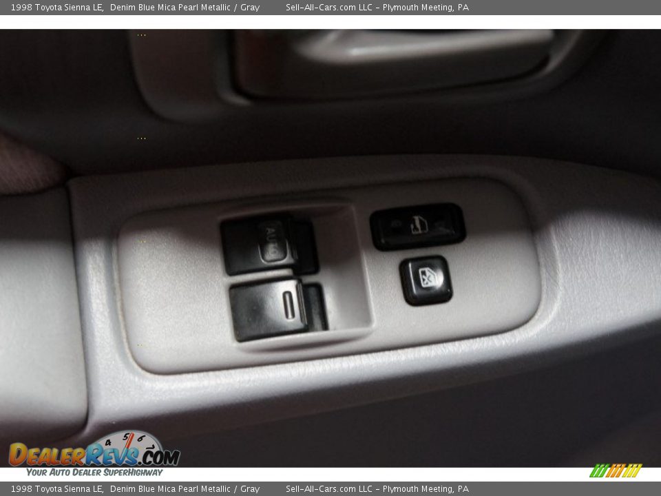 1998 Toyota Sienna LE Denim Blue Mica Pearl Metallic / Gray Photo #13