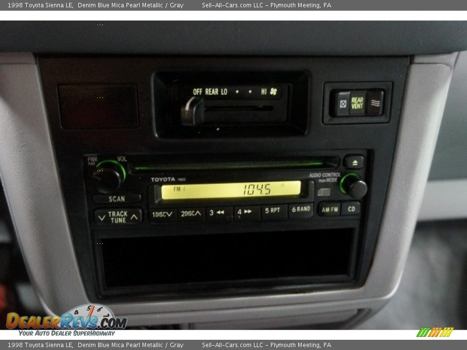 1998 Toyota Sienna LE Denim Blue Mica Pearl Metallic / Gray Photo #30