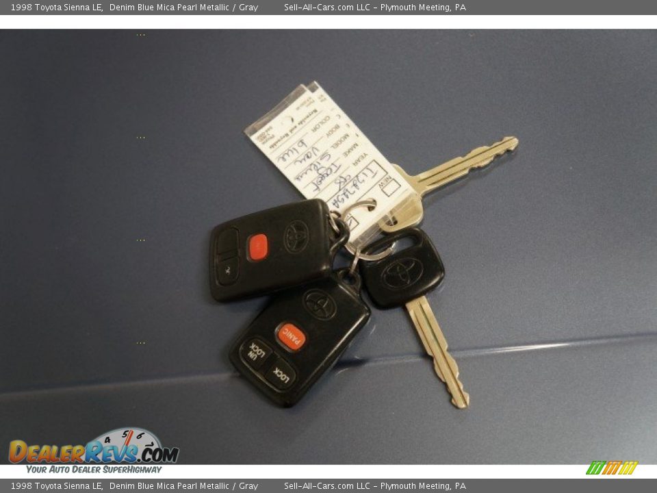 1998 Toyota Sienna LE Denim Blue Mica Pearl Metallic / Gray Photo #31