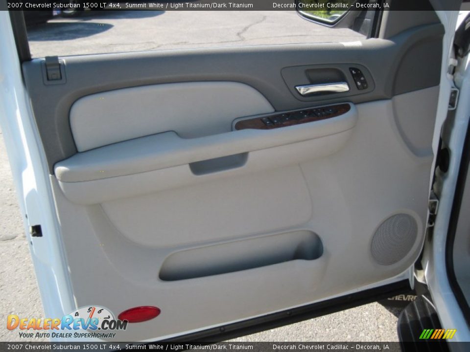 2007 Chevrolet Suburban 1500 LT 4x4 Summit White / Light Titanium/Dark Titanium Photo #17