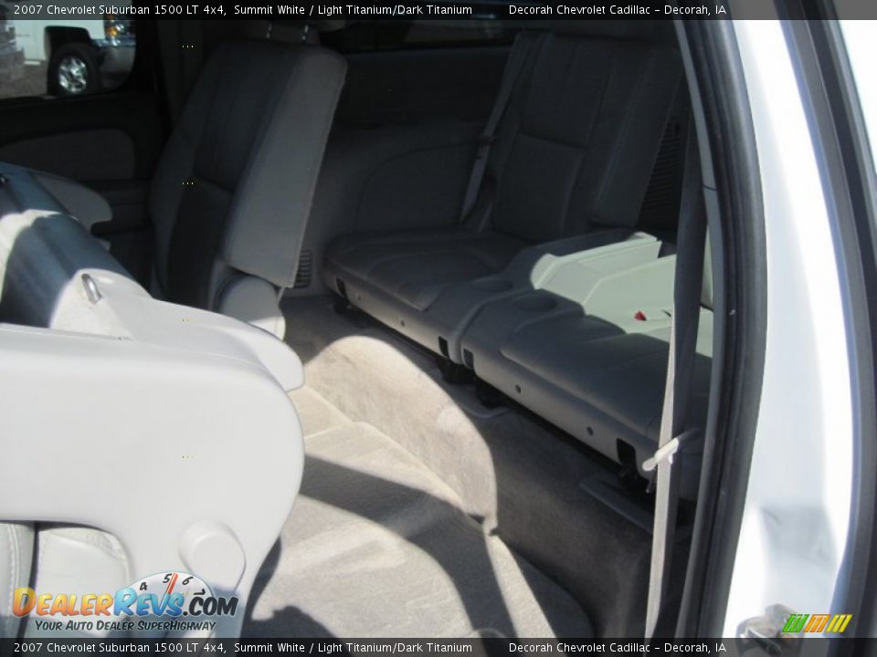 2007 Chevrolet Suburban 1500 LT 4x4 Summit White / Light Titanium/Dark Titanium Photo #27