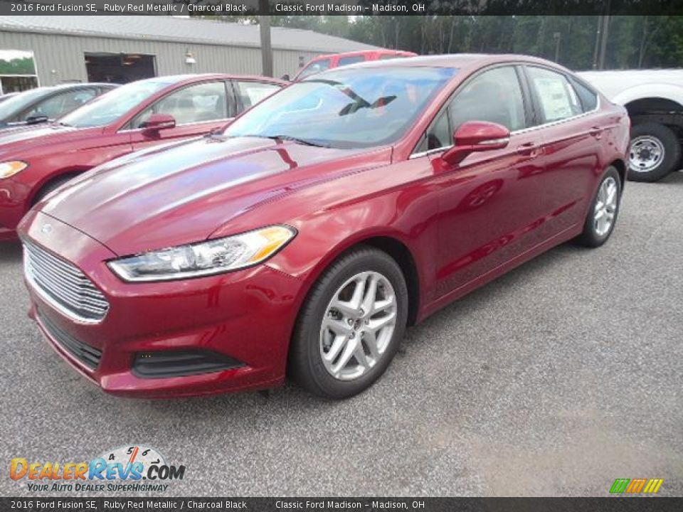 2016 Ford Fusion SE Ruby Red Metallic / Charcoal Black Photo #1
