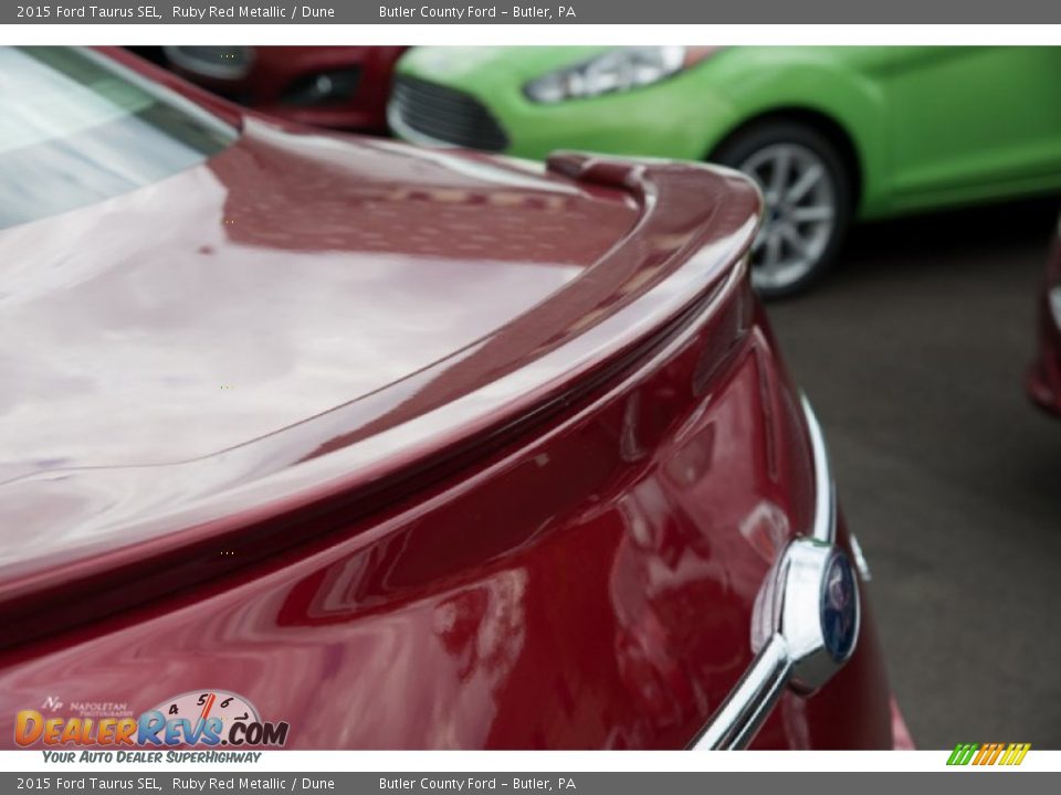 2015 Ford Taurus SEL Ruby Red Metallic / Dune Photo #4