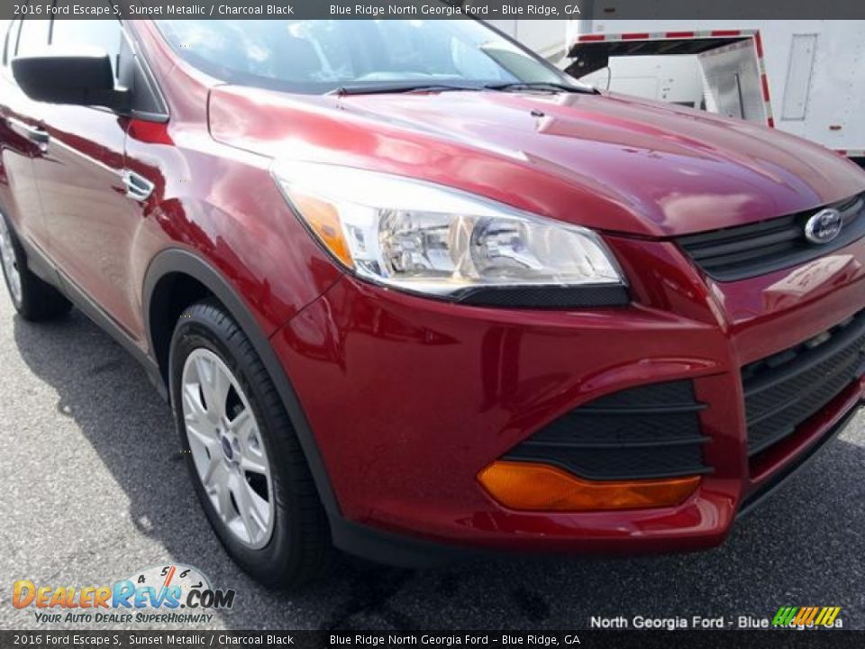 2016 Ford Escape S Sunset Metallic / Charcoal Black Photo #33