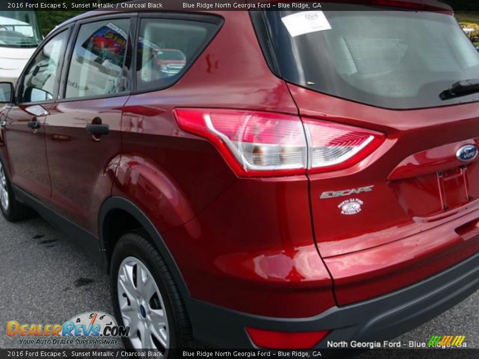 2016 Ford Escape S Sunset Metallic / Charcoal Black Photo #35
