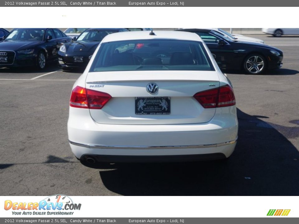 2012 Volkswagen Passat 2.5L SEL Candy White / Titan Black Photo #15