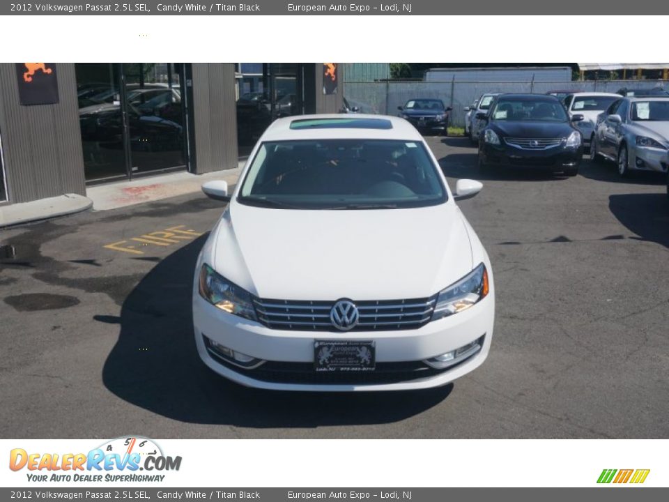 2012 Volkswagen Passat 2.5L SEL Candy White / Titan Black Photo #16