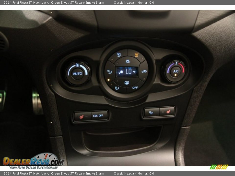 Controls of 2014 Ford Fiesta ST Hatchback Photo #9