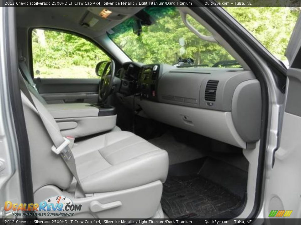 2012 Chevrolet Silverado 2500HD LT Crew Cab 4x4 Silver Ice Metallic / Light Titanium/Dark Titanium Photo #16