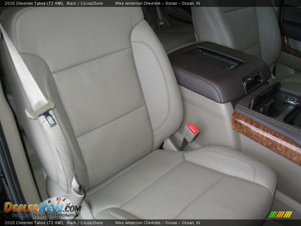 Front Seat of 2016 Chevrolet Tahoe LTZ 4WD Photo #14