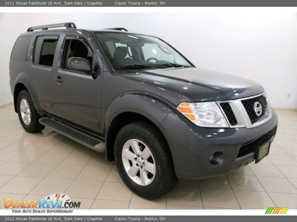 Front 3/4 View of 2011 Nissan Pathfinder LE 4x4 Photo #1