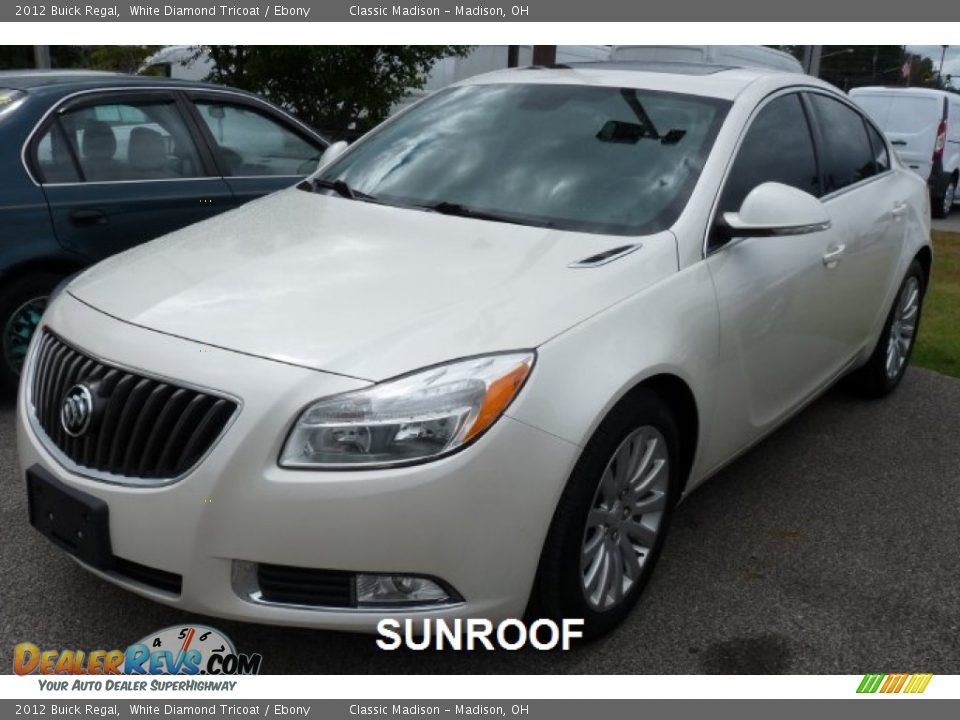2012 Buick Regal White Diamond Tricoat / Ebony Photo #1