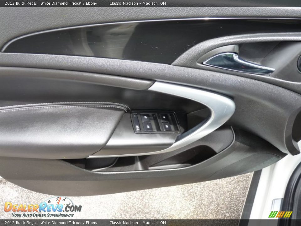 2012 Buick Regal White Diamond Tricoat / Ebony Photo #3